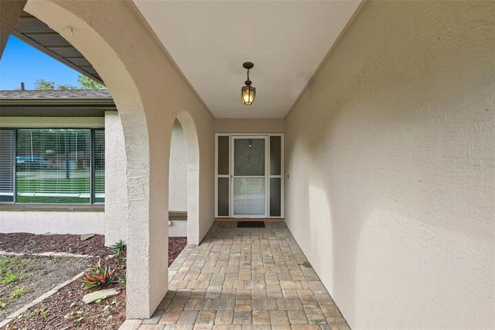 Property Photo:  9332 Belvedere Street  FL 34608 