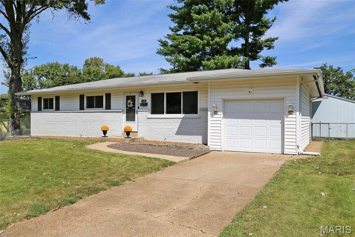 Property Photo: 1395 Ensenada Drive MO 63031
