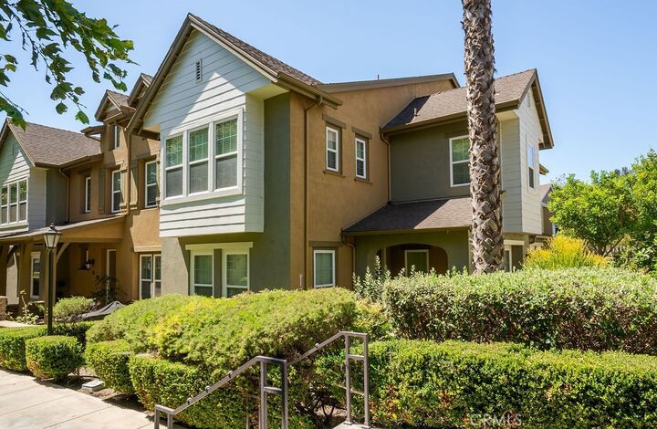 Property Photo: 20 Orange Blossom Circle CA 92694
