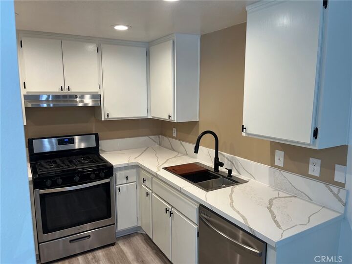 Property Photo:  2321 Maryhelen Street  CA 92879 