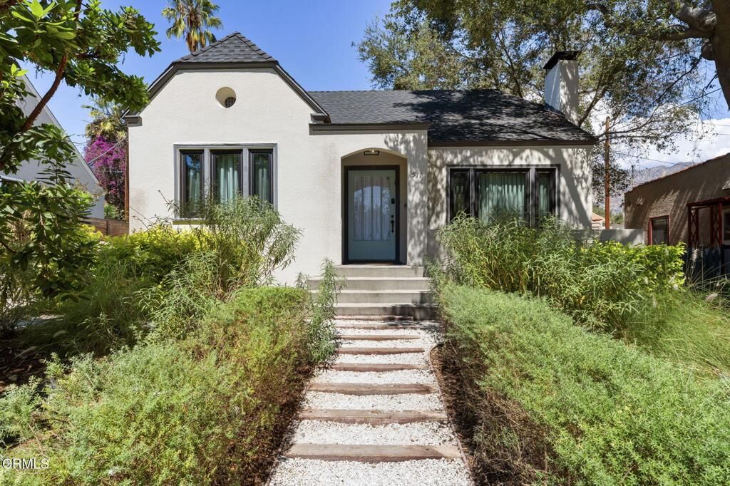 Property Photo:  511 E Penn Street  CA 91104 