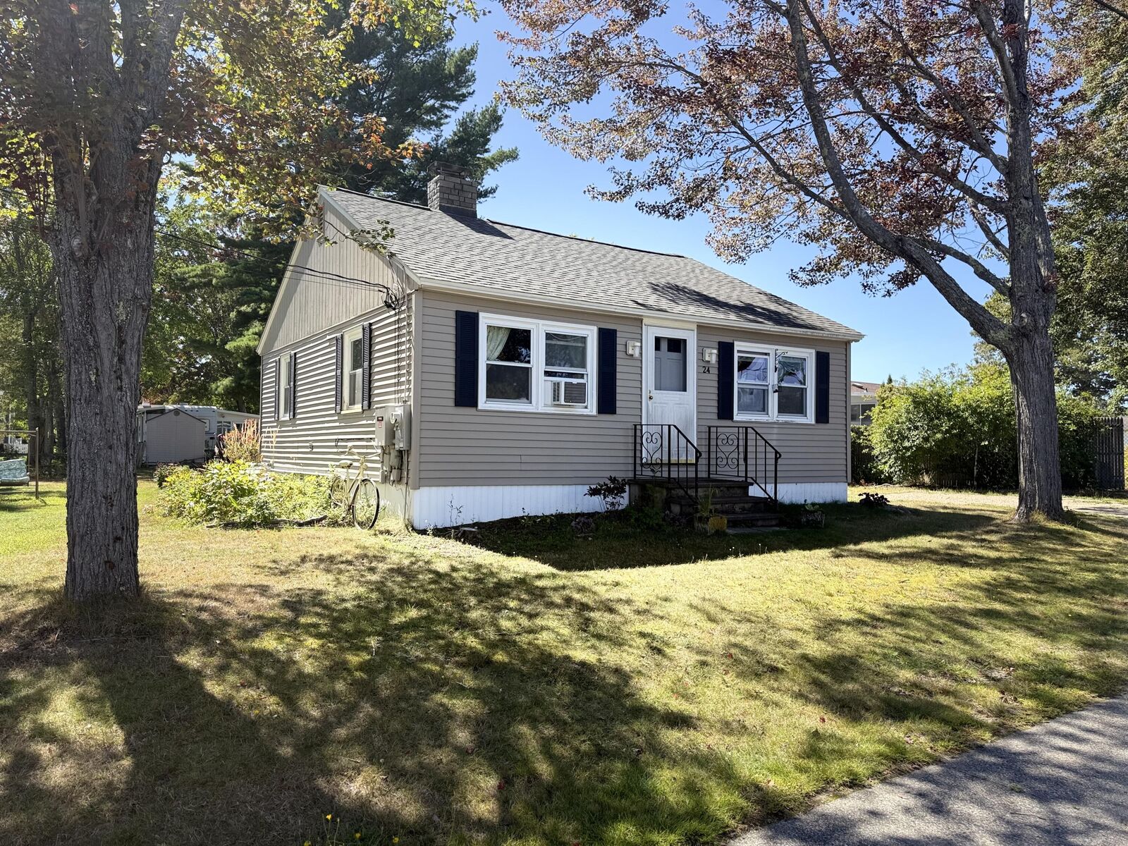 Property Photo: 24 Curtis Street ME 04090