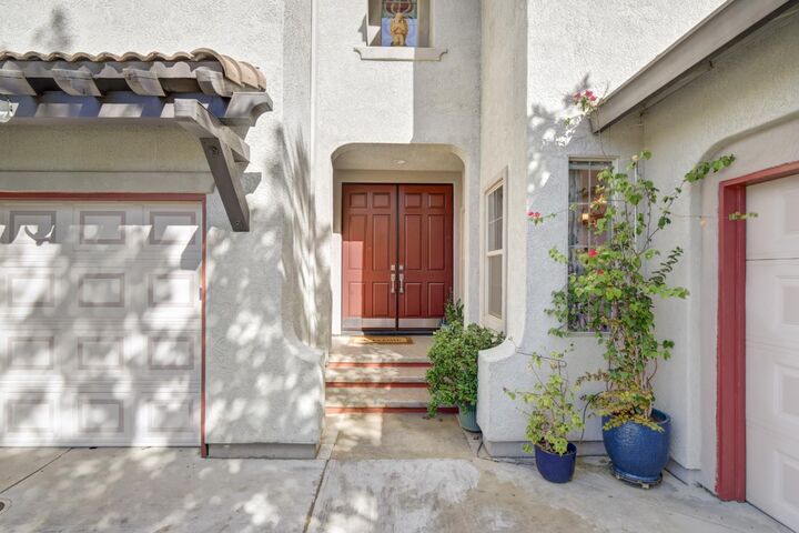 Property Photo: 10169 Brenna Way CA 95757
