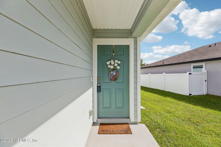 Property Photo: 2458 Falling Star Lane FL 32043