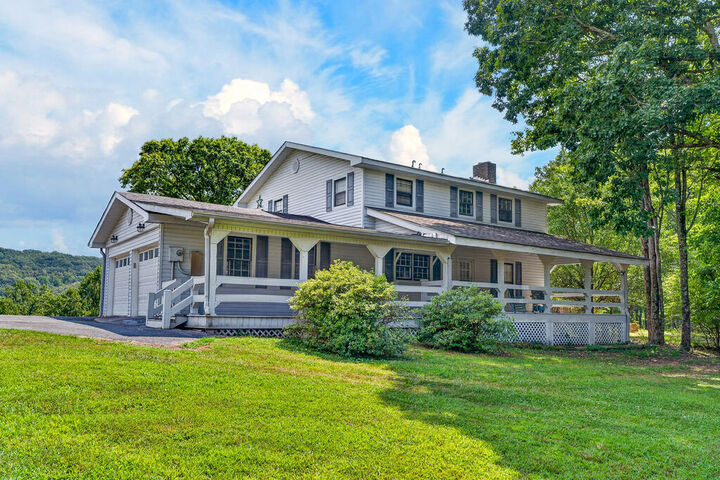 Property Photo:  1538 Greenfield Road  GA 30536 