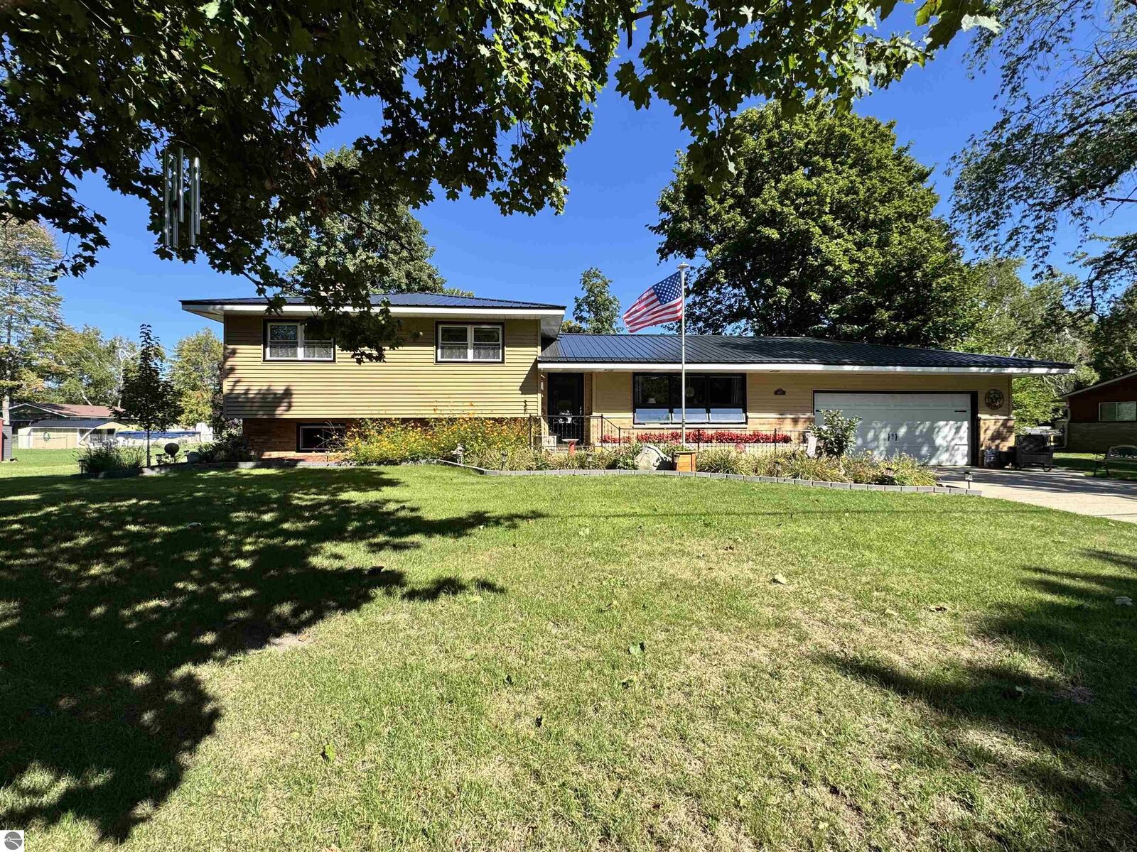 Property Photo:  401 Orchard Avenue  MI 48617 