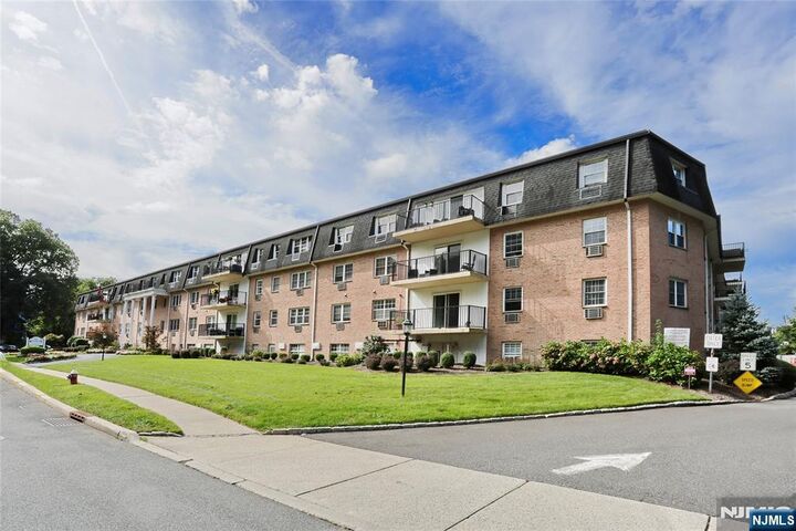 Property Photo: 550 Fairview Avenue 302 NJ 07675