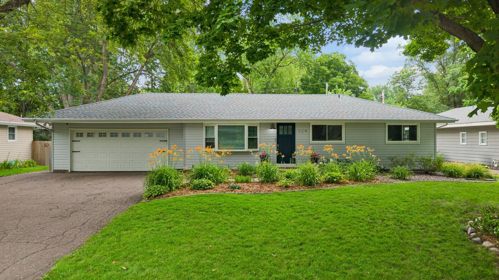 Property Photo: 124 Harrington Drive MN 55356