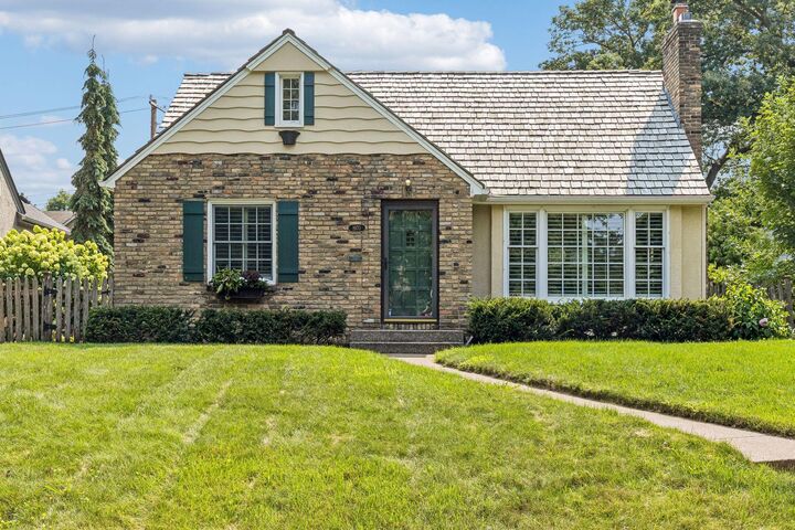Property Photo:  1970 Norfolk Avenue  MN 55116 