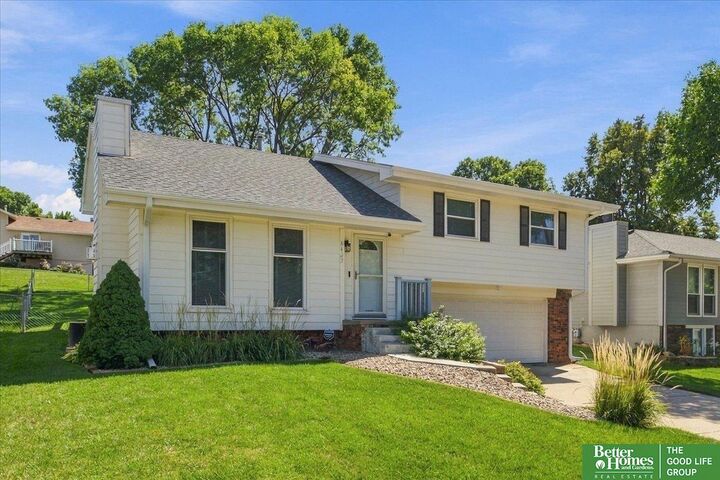 Property Photo: 6623 S 108 Terrace NE 68137