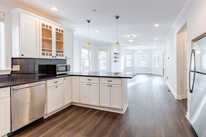 Property Photo:  68 Line St 1  MA 02143 