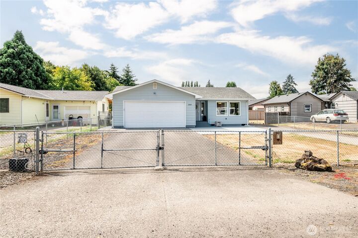 Property Photo: 3333 Pennsylvania Street WA 98632