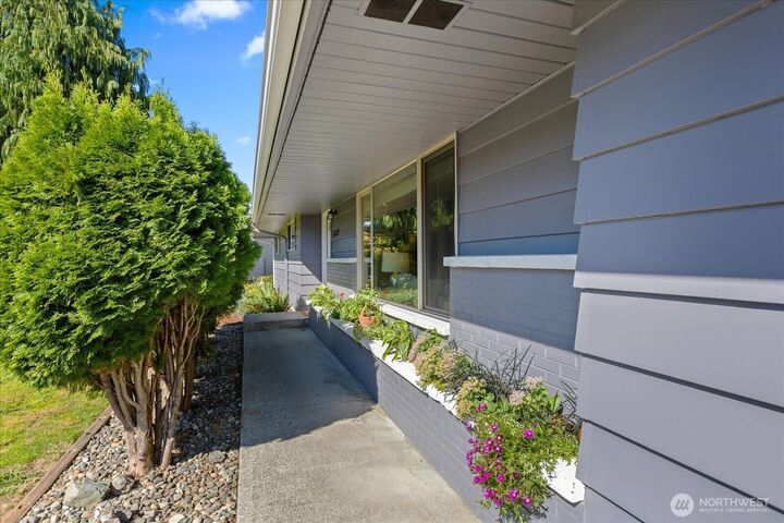 Property Photo: 4433 105th Place NE WA 98271
