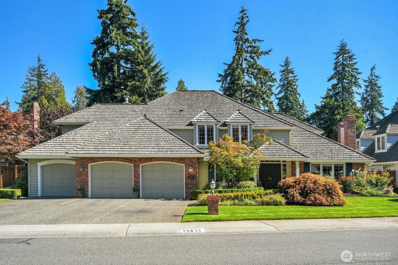 Property Photo:  15415  28th Drive SE  WA 98012 