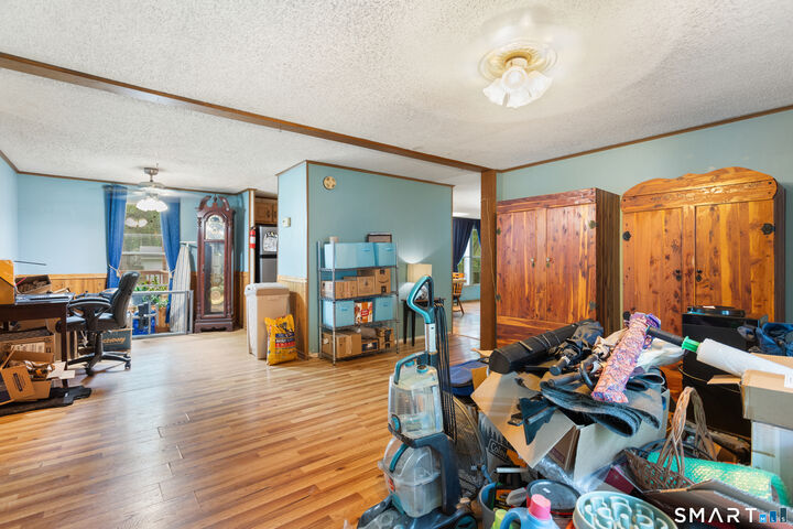 Property Photo:  17 Evergreen Park  CT 06413 