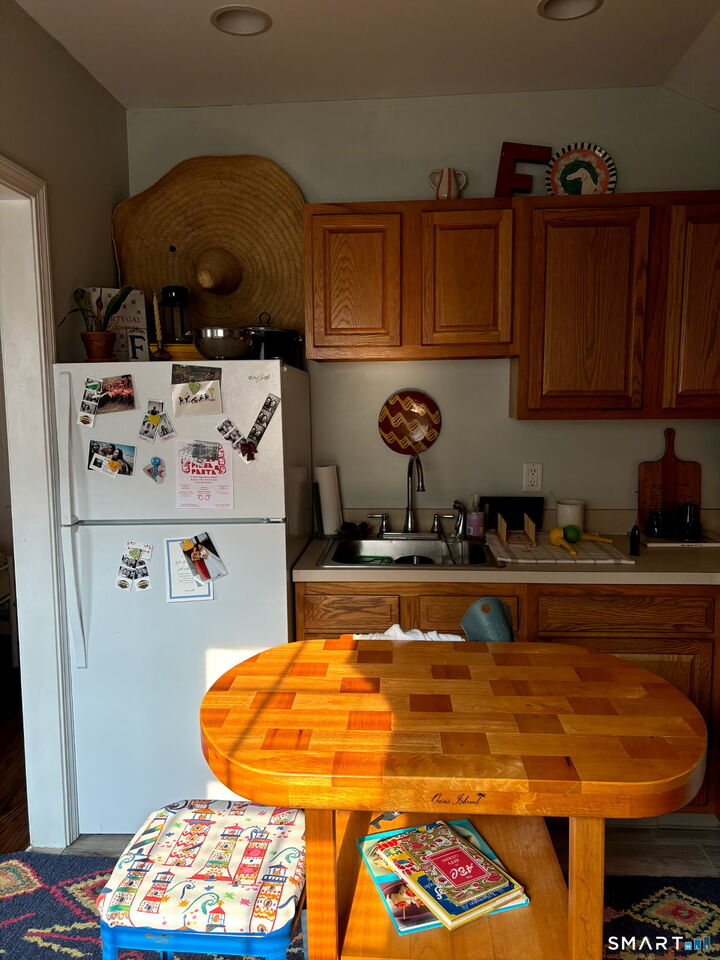 Property Photo: 10 East Avenue CT 06460