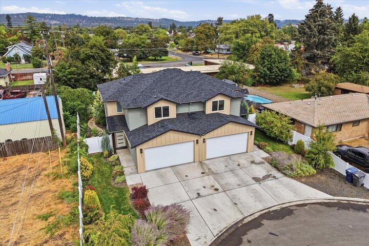 Property Photo: 7805 E Baldwin Ave 7807 E Baldwin Ave WA 99206