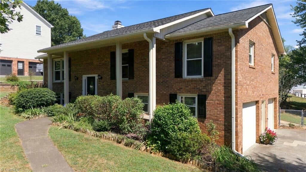 Property Photo:  1181 Bebb Willow Lane  NC 27023 