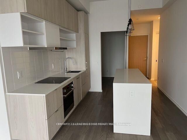 Property Photo:  8 Hillsdale Avenue 1030  ON M4S 0B2 