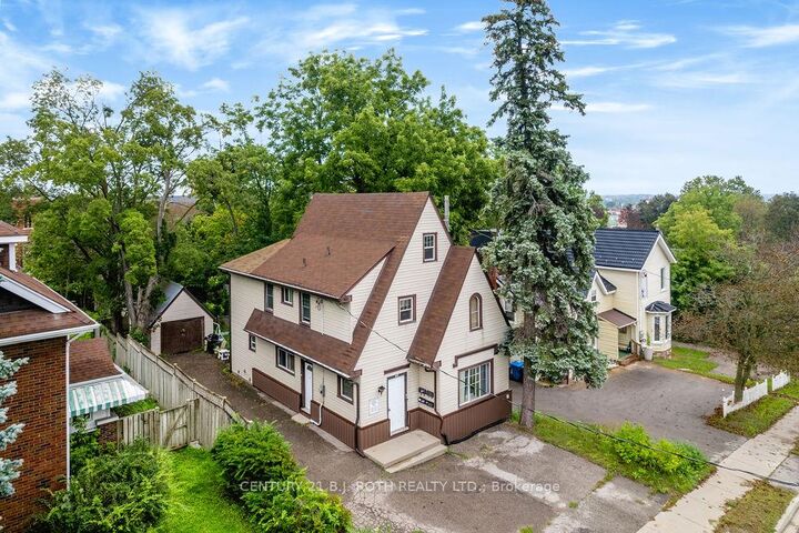 Property Photo:  102 West Street N  ON L3V 5C3 
