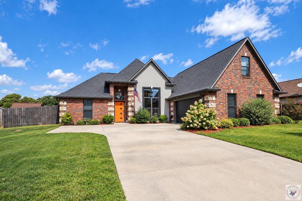 Property Photo:  1903 Razorback Drive  AR 71854 