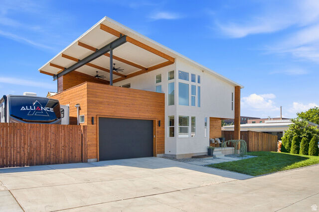 Property Photo:  3272 S 2000 E  UT 84109 