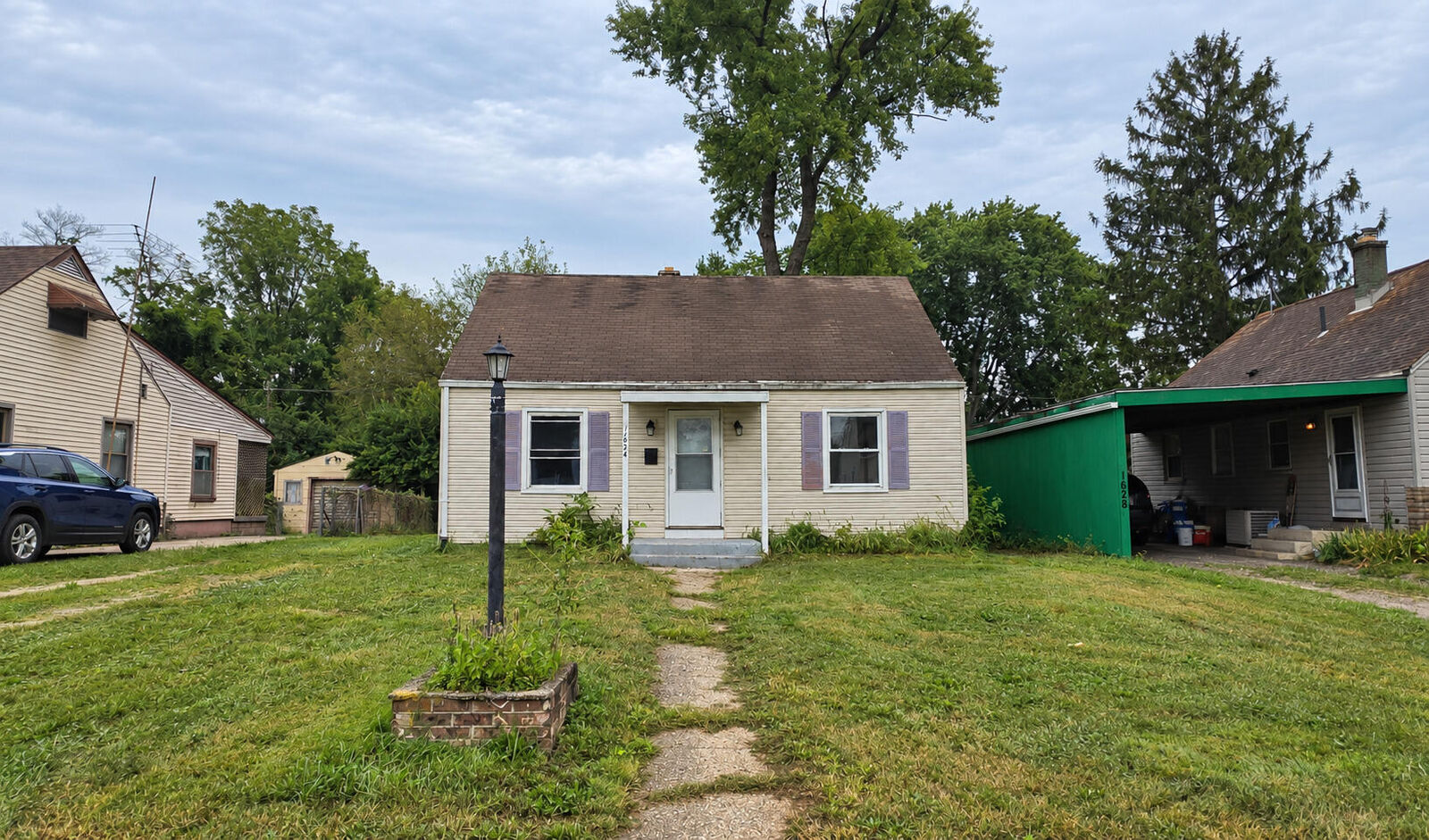 Property Photo:  1624 N Sweetbriar Lane  OH 45505 