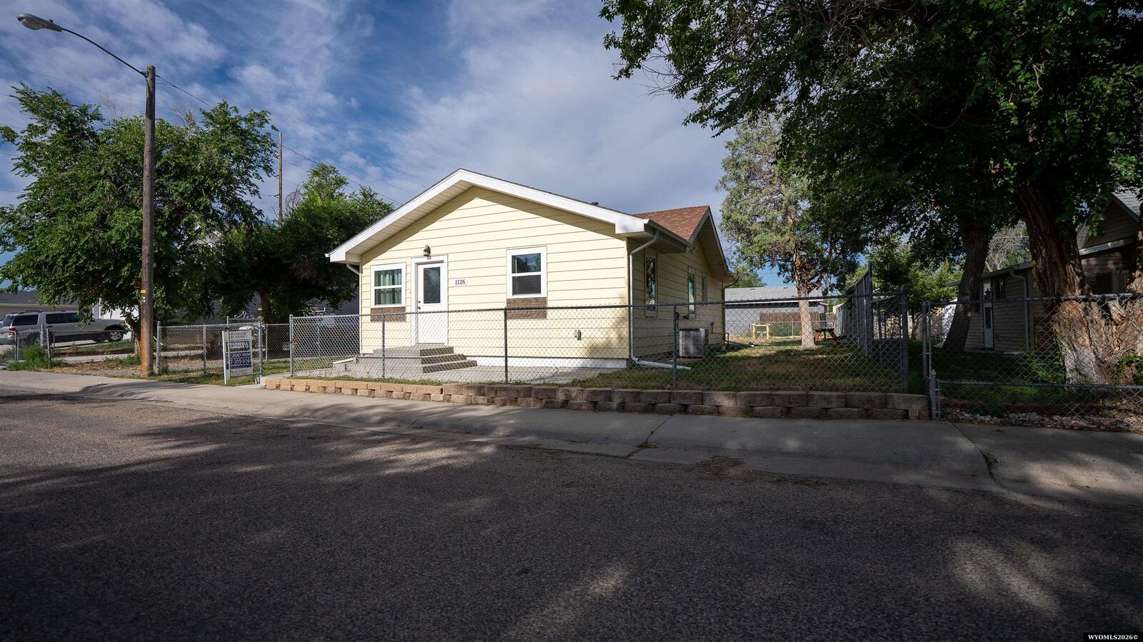 Property Photo: 1126 N Lincoln Street WY 82601-0000