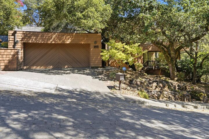 Property Photo:  1672 Deer Run  CA 95405 