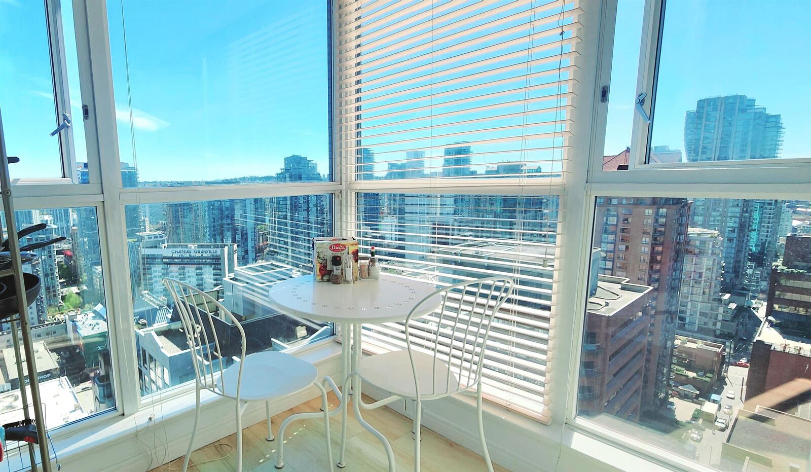 Property Photo:  1068 Hornby Street 2909  BC V6Z 2Y7 