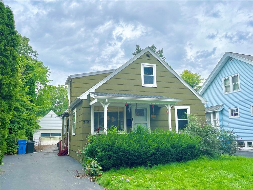 Property Photo:  212 Springfield Avenue  NY 14609 