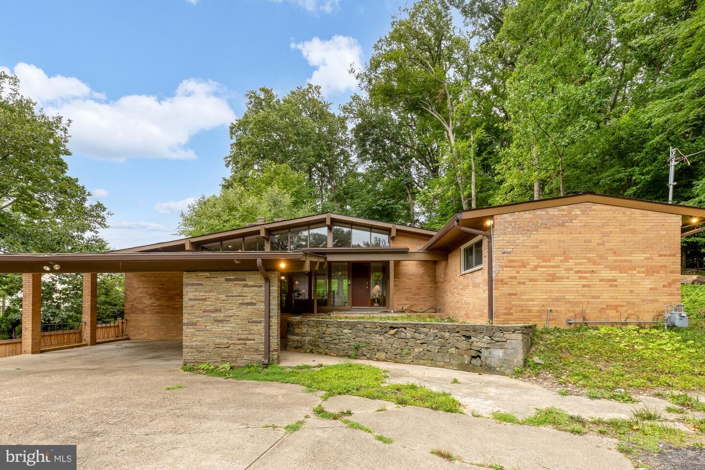Property Photo:  1840 Primrose Road NW  DC 20012 