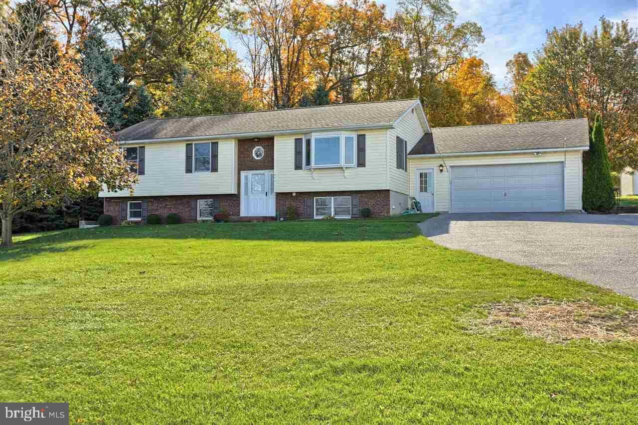 Property Photo: 571 E Tolna Road PA 17361