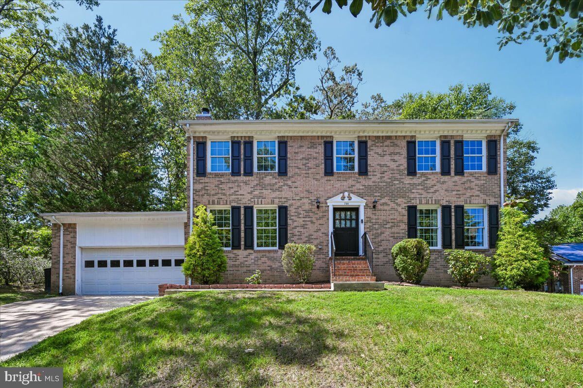 Property Photo:  758 Gleneagles Drive  MD 20744 