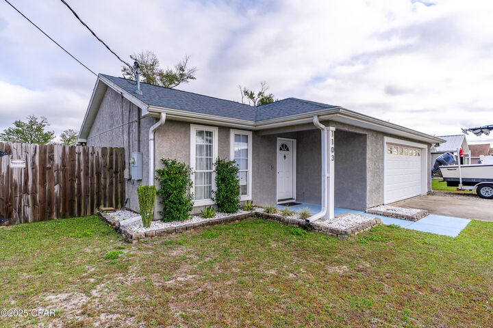 Property Photo:  1103 Mississippi Avenue  FL 32444 