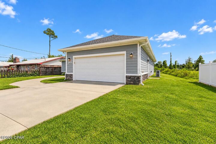 Property Photo:  1129 S Comet Avenue  FL 32404 