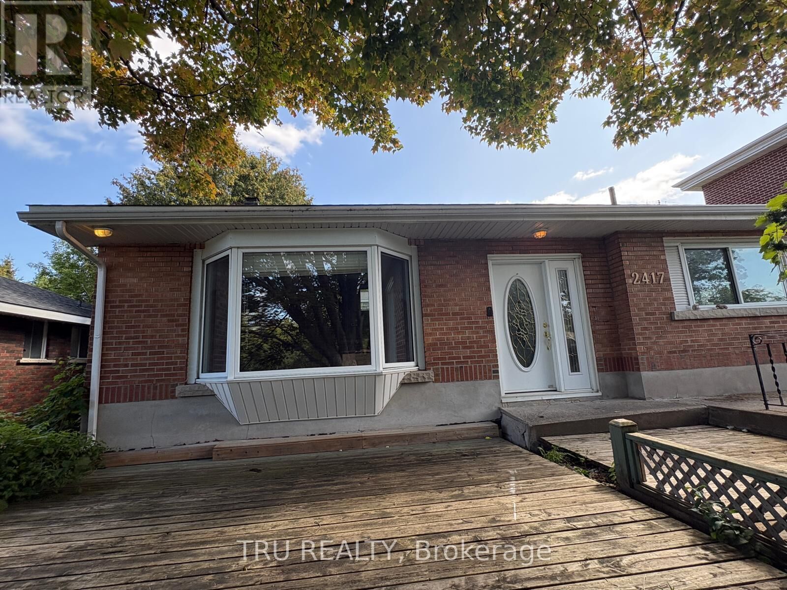 Property Photo:  2417 Junction Avenue  ON K1V 8G8 