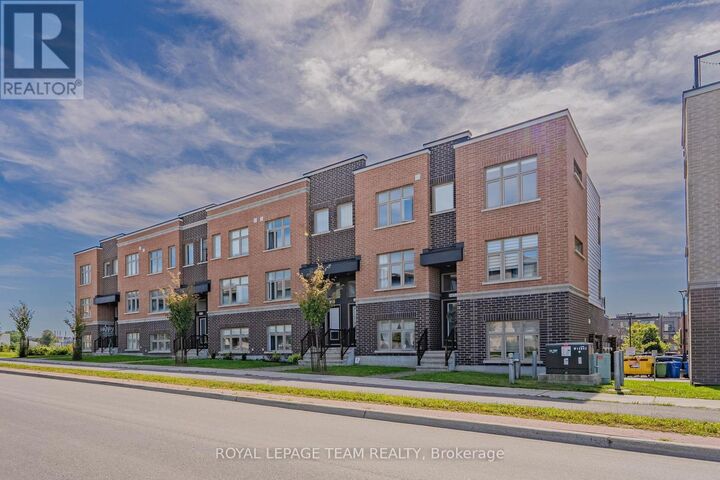 Property Photo:  1466 Hemlock Road  ON K1K 4Z8 