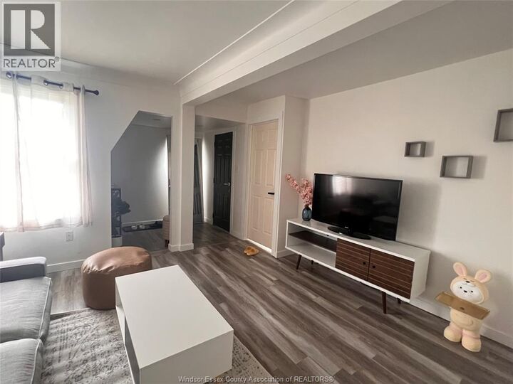 Property Photo:  2427 Mercer  ON N8X 3R6 