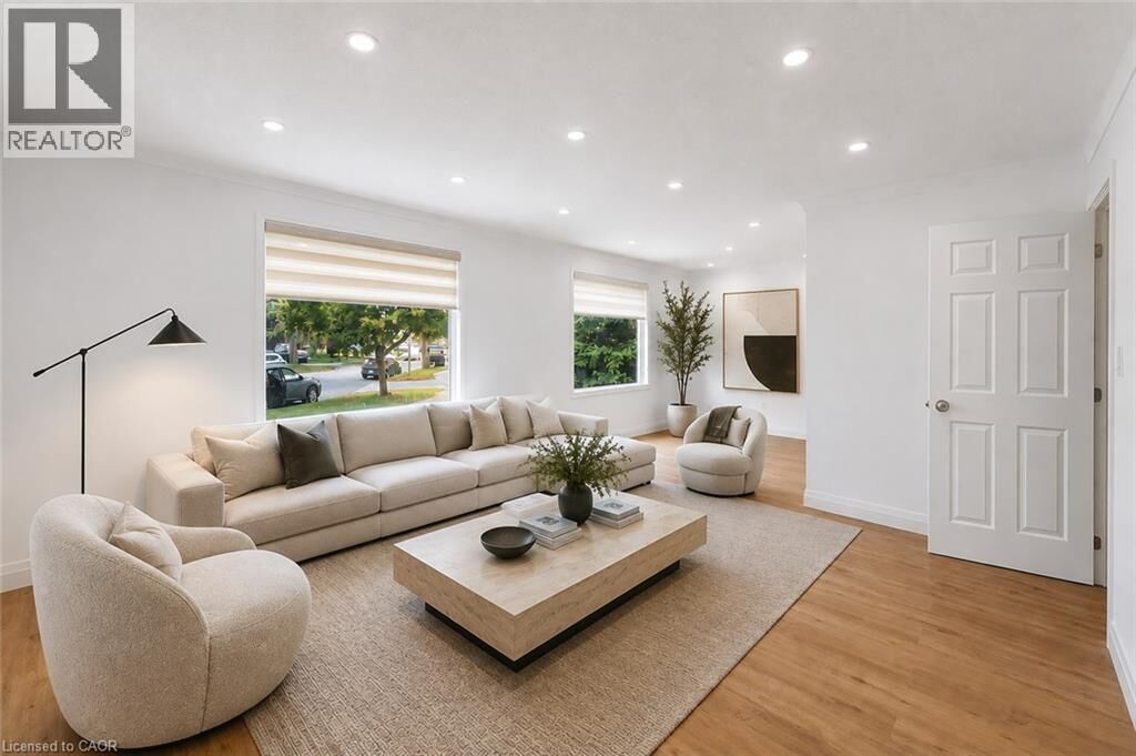 Property Photo:  58 Tupper Crescent  ON N2B 2X9 
