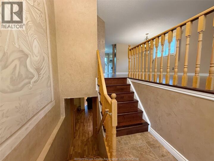 Property Photo:  546 Compton Court  ON N9H 4P7 