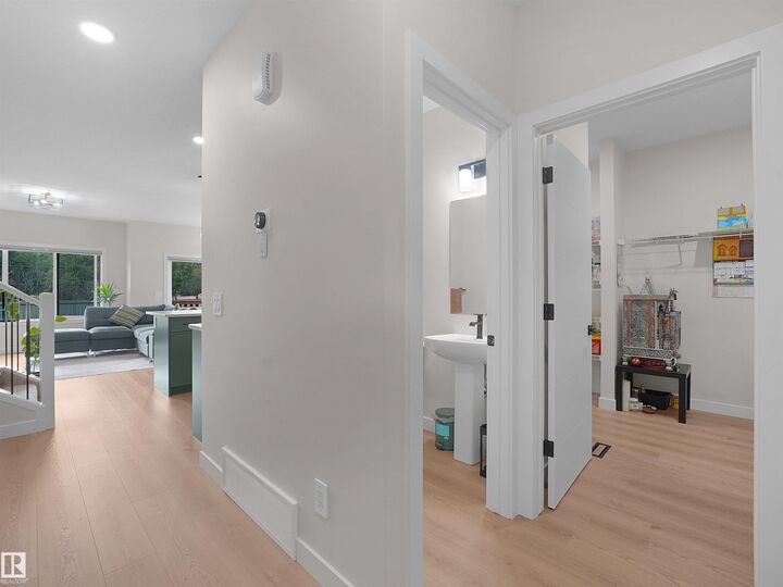 Property Photo:  3724 214 Street NW  AB T6M 1S4 