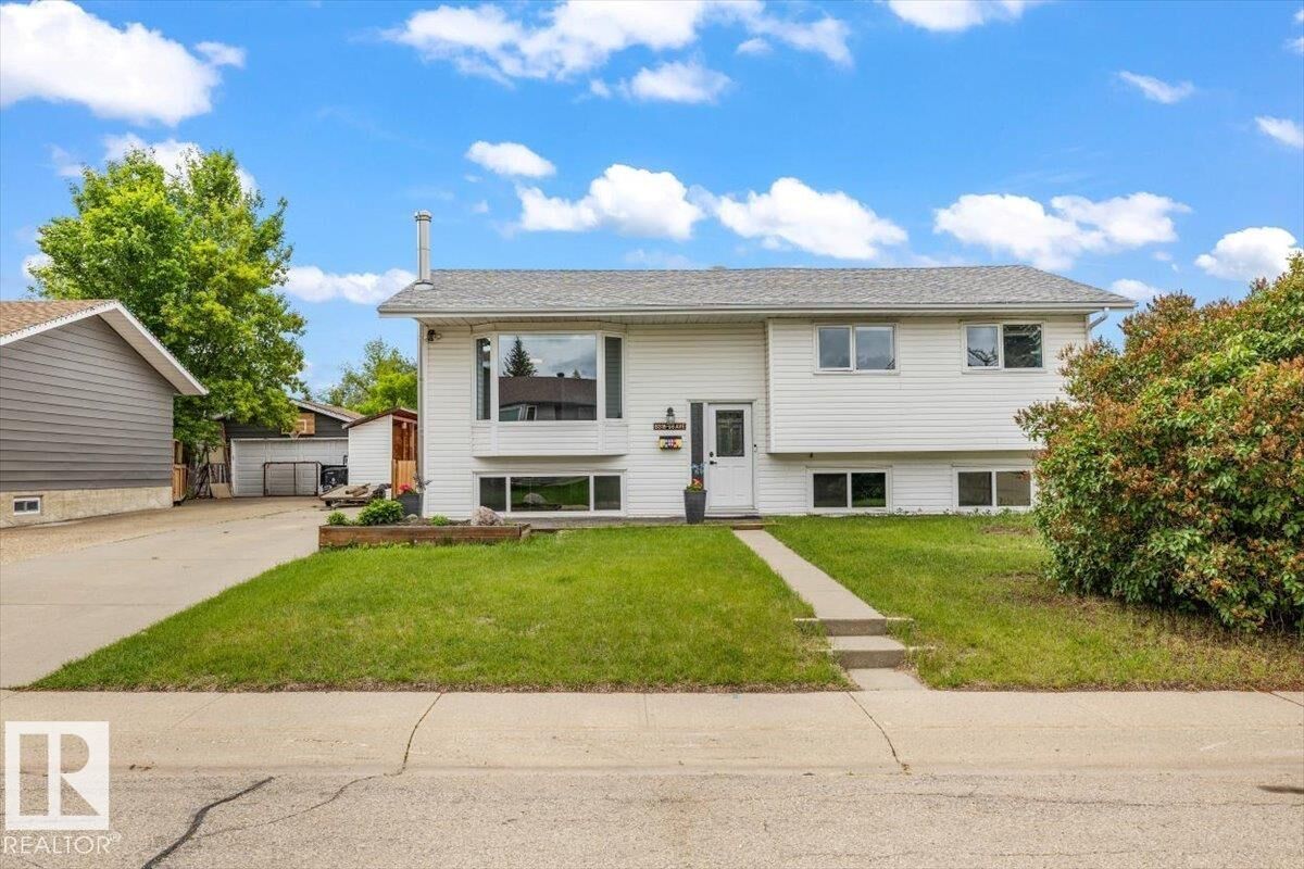 Property Photo:  8318 98 Avenue  AB T8L 3G3 