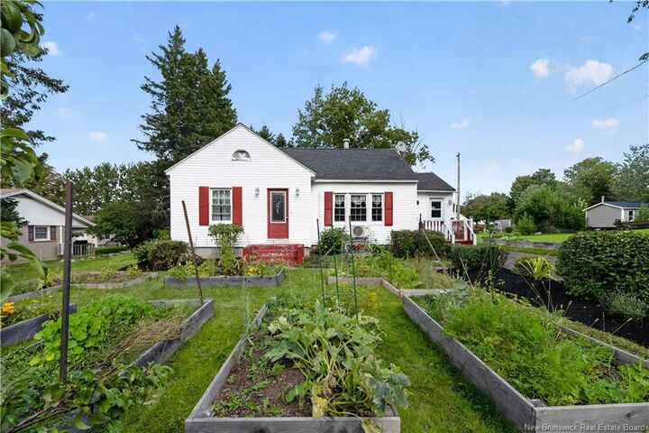 Property Photo:  6 Spring Street  NB E4Z 4W5 