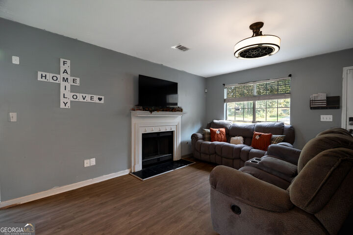 Property Photo: 1302 Iron Gate Boulevard GA 30238