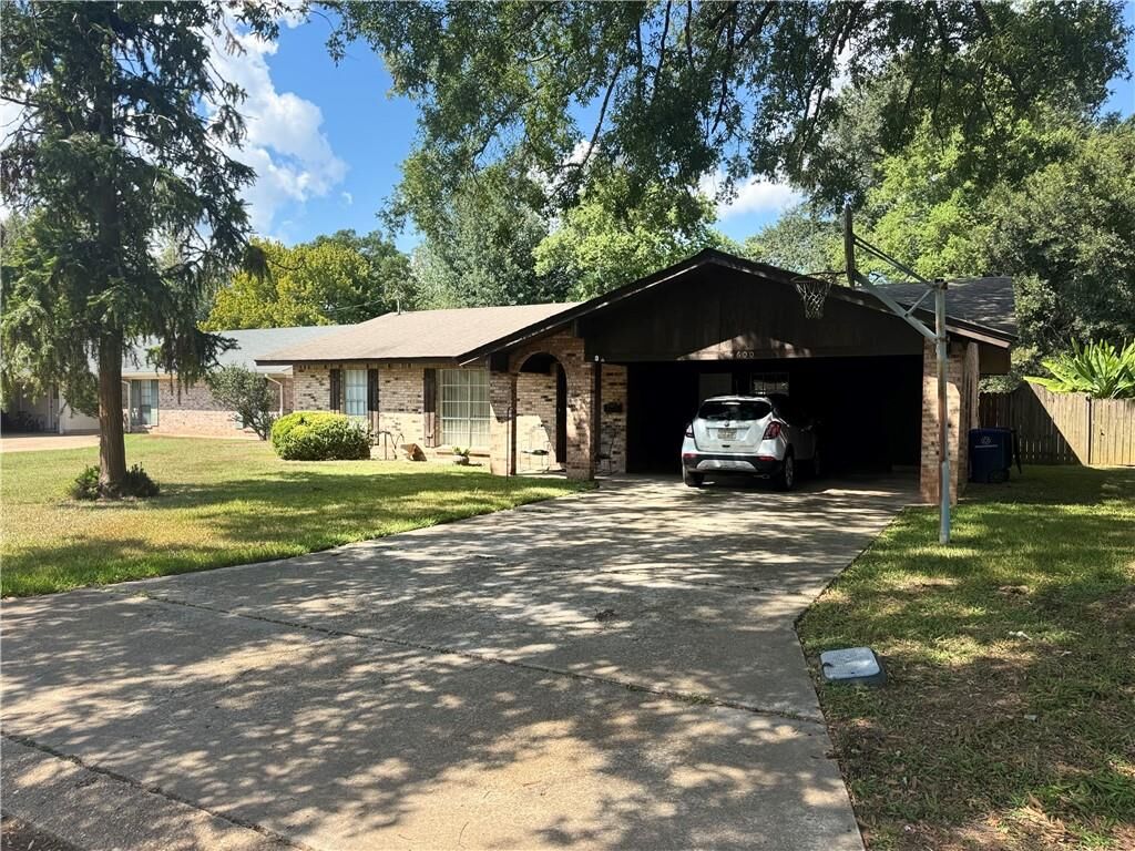 Property Photo:  600 Garland Road  LA 71457 