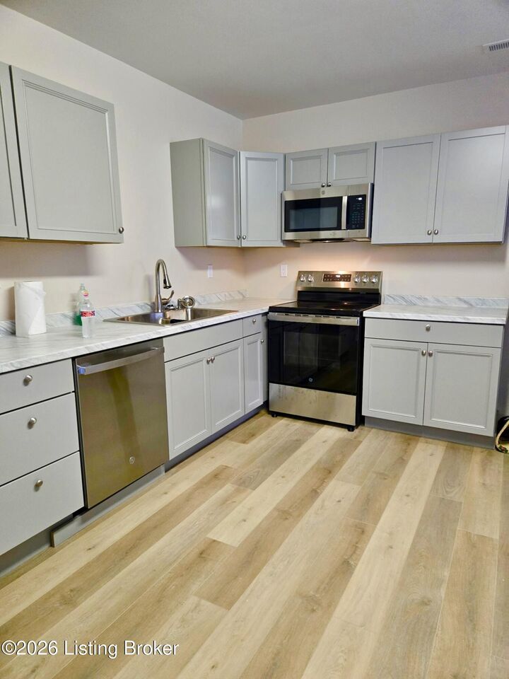 Property Photo:  2220 Griffiths Ave  KY 40212 