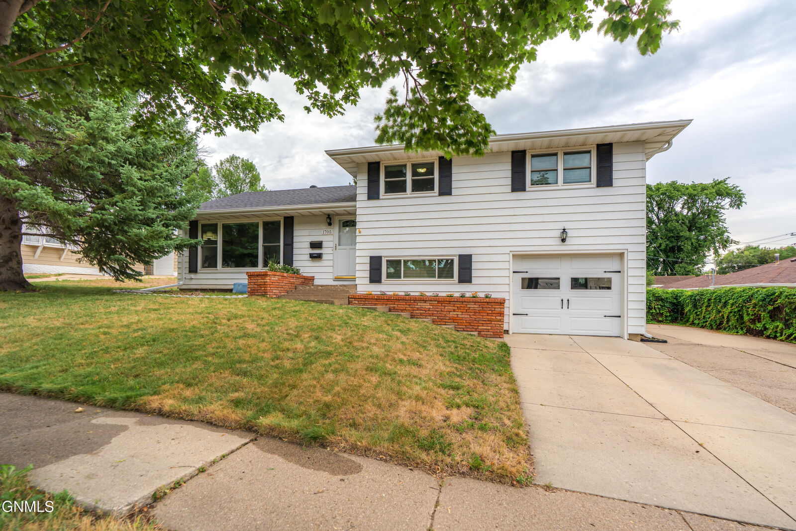 Property Photo:  1705 6th Street N  ND 58501 