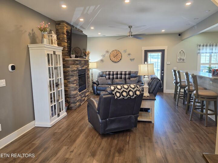 Property Photo:  118 Stone Leigh Drive  TN 37820 