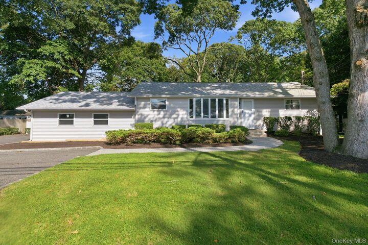 Property Photo:  65 Holbrook Road  NY 11720 
